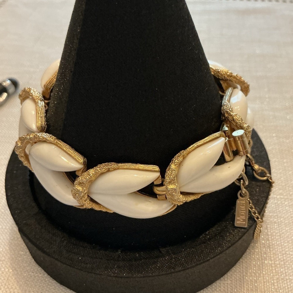 Monet White and Gold Tone Bracelet - Picture 4 of 5